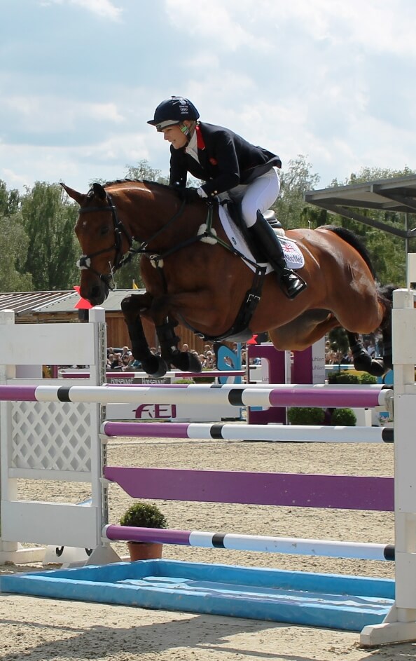 Zara Phillips mit ihrem Pferd High Kingdom beim CCI4* Luhmühlen 2013 Zara Phillips mit ihrem Pferd High Kingdom beim CCI4* Luhmühlen 2013